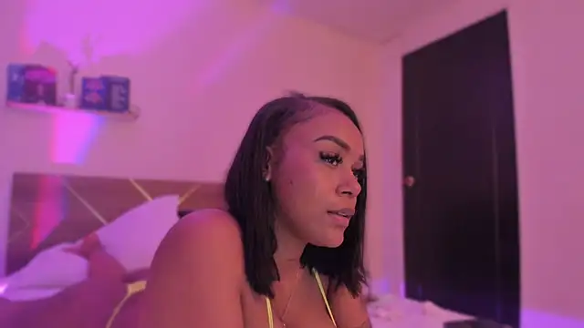 YariRose Chat XXX in diretta