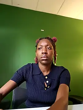 oliviaprettypussy Adlı Modelin Canlı XXX Sohbeti