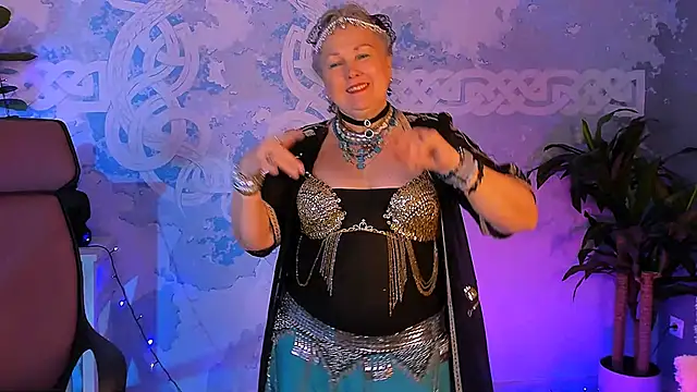 LilaMaharani webcam show