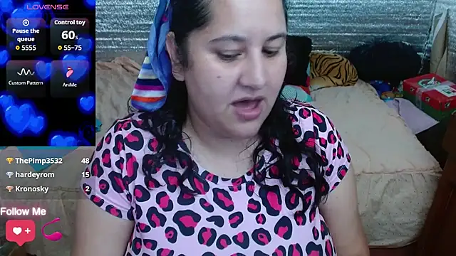 EMILY-NESSA Adlı Modelin Canlı XXX Sohbeti