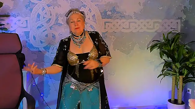 LilaMaharani's Live XXX Chat