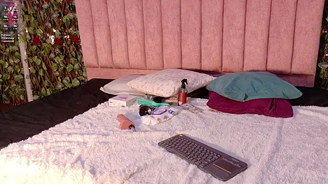 Chatroom XXX en direct de MiaJanss