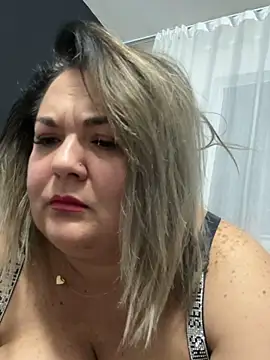 XXX chat uživo modela MikyVesela