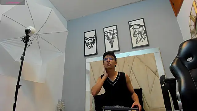 adams_bobby লাইভ XXX চ্যাট