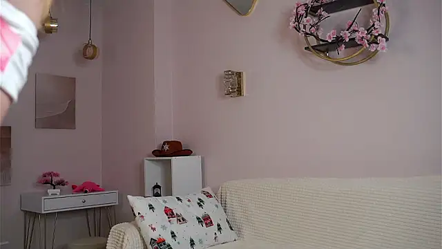 SunnivaCovil live XXX chat