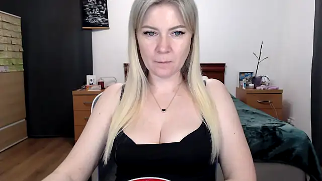 ParadiseAlinaのライブXXXチャット