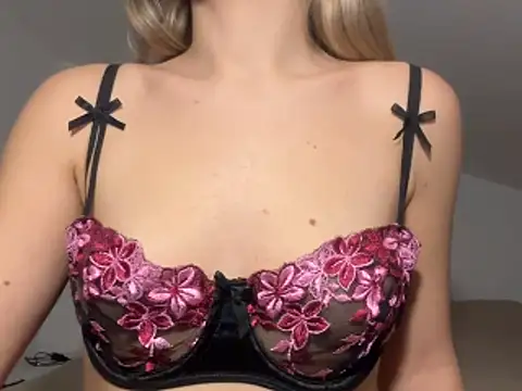 SophieBabe21 现场XXX聊天