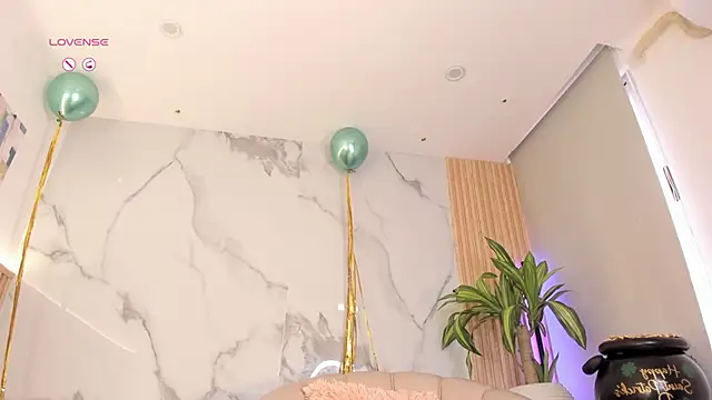 Fyre_divine: онлайн-секс-чат