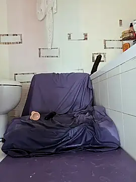 Chat +18 de EmySkinny85 ao vivo