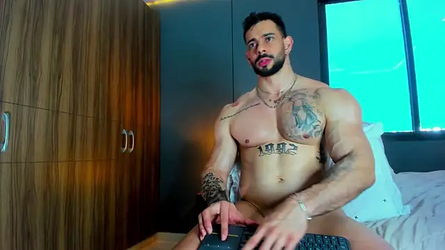 massimo_visconti's Live XXX Chat