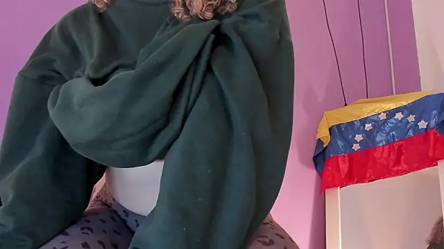 Charlotte11-11 Chat XXX live