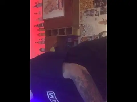 mcperson222's Live XXX Chat