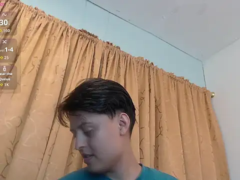 Kevin_CharlessのライブXXXチャット