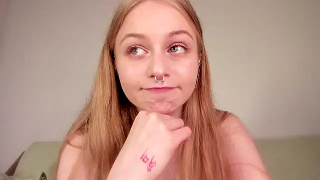 Czat XXX na żywo – MiaMews