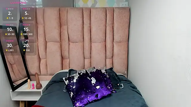 Issa_Milf__: онлайн-секс-чат