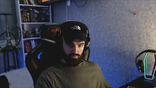 Chat +18 de _Mostly_ ao vivo