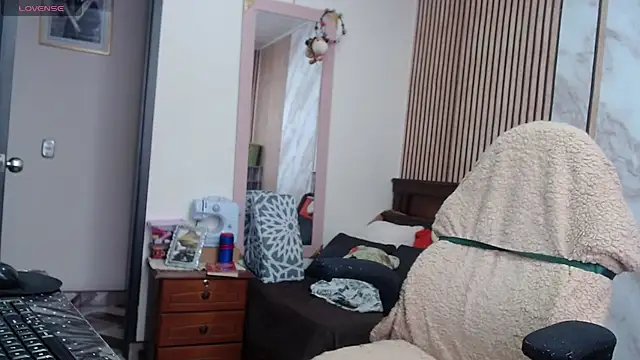 Sonialorens_ Live XXX-chat