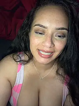 Pokazy przed kamerką – CarmelaAnthony