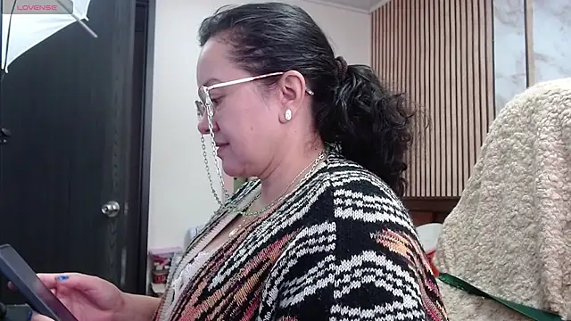 Sonialorens_ live XXX chat