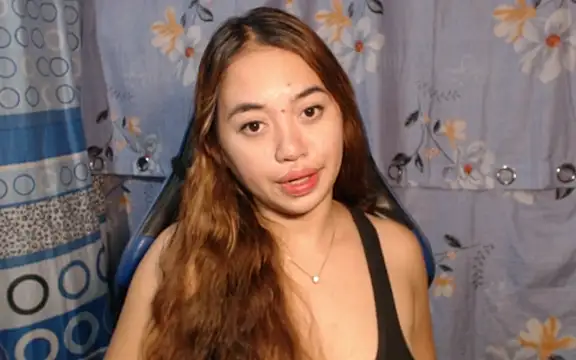 urlover_mae26 Chat XXX in diretta