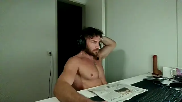 alpha-hunk's Live XXX Chat