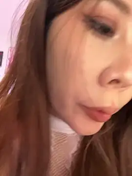 Онлайн чат XXX qianhan_x