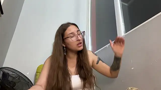 YettaUrive 即時 XXX 聊天