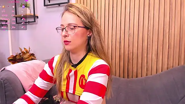 Chatroom XXX en direct de AmbeerWood_