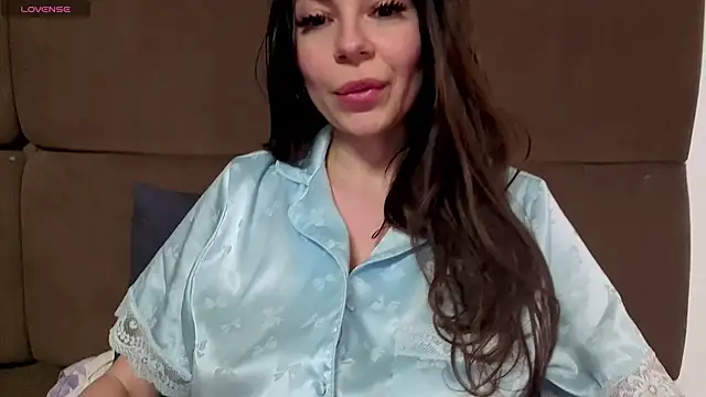 Czat XXX na żywo – Jullyenn3