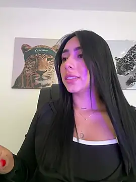 isabella_jade Adlı Modelin Canlı XXX Sohbeti