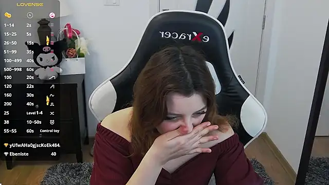 pretty_little_thing 即時 XXX 聊天