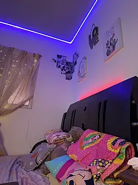 I_am_Zoe_Hot Adlı Modelin Canlı XXX Sohbeti