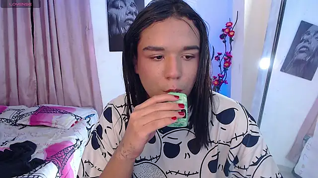 Show modela Candyy_doll__ na web-kameri