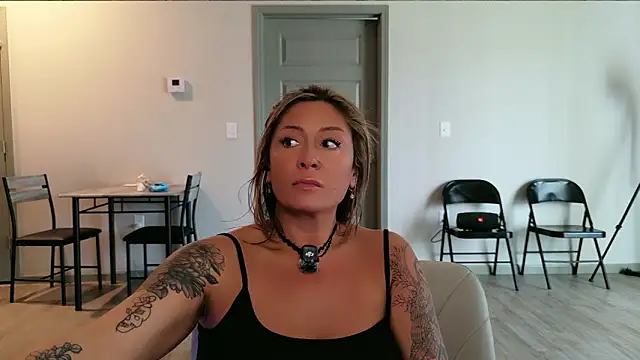 bossyroxy84のウェブカメラショー