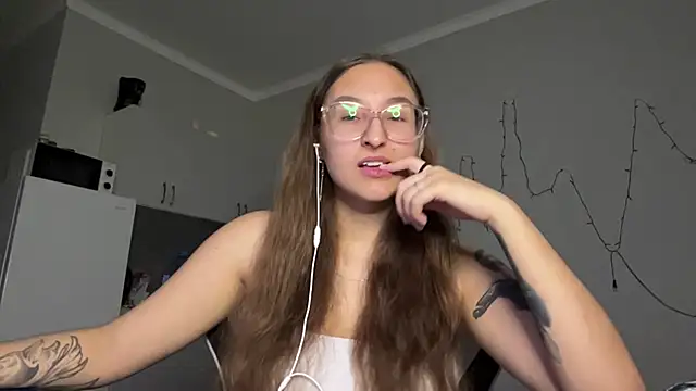 عرض كام YettaUrive