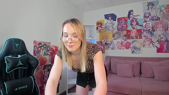 ElaraVoltage Obrolan Langsung XXX