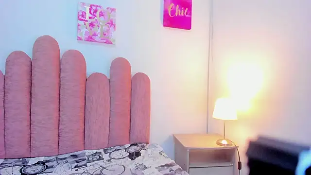 Alaia2: απευθείας συνομιλία ΧΧΧ