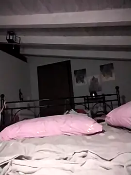 divinaerotica élő XXX-chatje