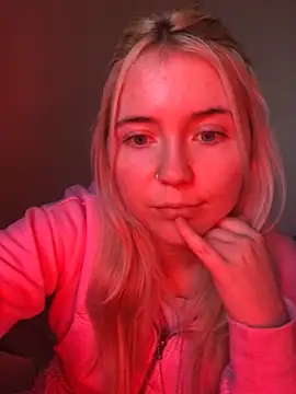 Онлайн чат XXX Blondie_Sofia_Essexbabe