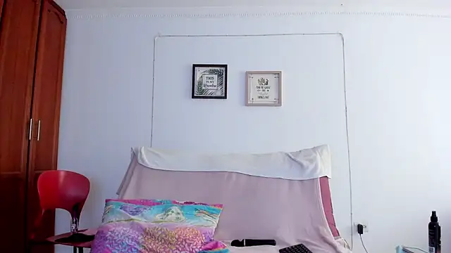 XXX chat uživo modela selena_jhonson