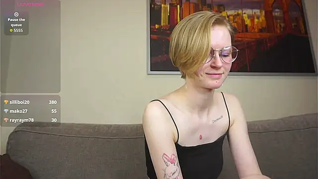 ToyaPletz's Live XXX Chat