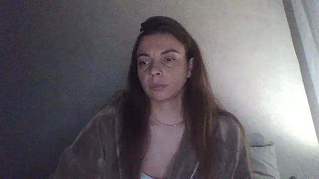 Show modela Luna2547 na web-kameri