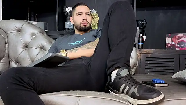 matteosantos: απευθείας συνομιλία ΧΧΧ