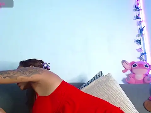 Cereza_horny: απευθείας συνομιλία ΧΧΧ