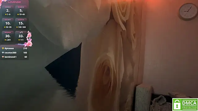 Chat +18 de Kiaicatie ao vivo