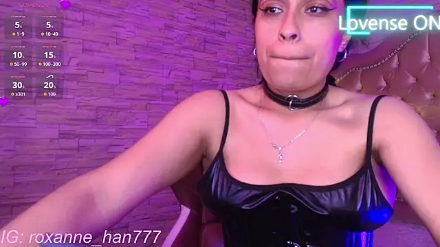 Czat XXX na żywo – Roxanne_Han