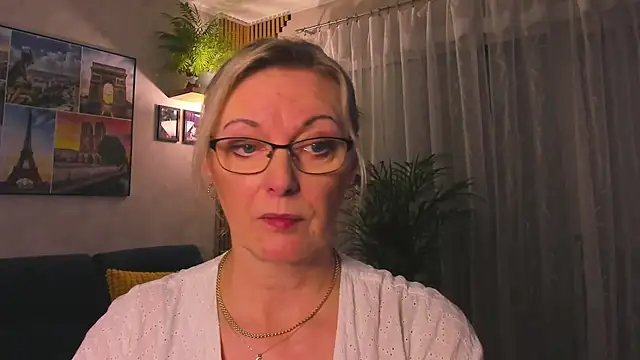 vanessa_chat 即時 XXX 聊天