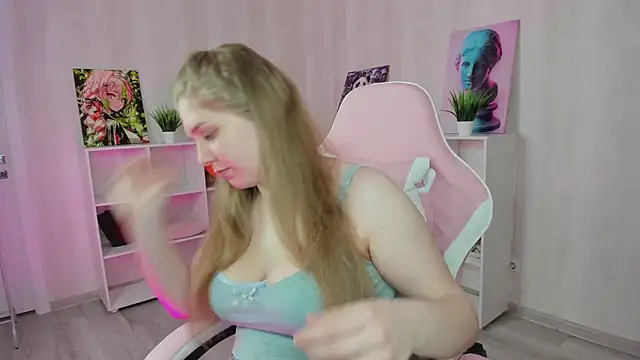 Megan_Violer Adlı Modelin Canlı XXX Sohbeti