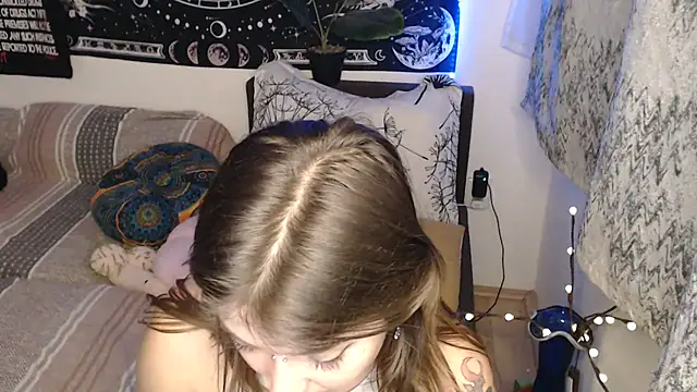 Chatroom XXX en direct de AlienforTwenty