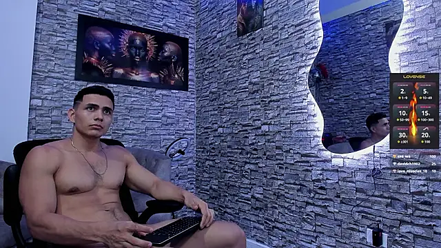 ChoreyTaiylor Live XXX-Chat